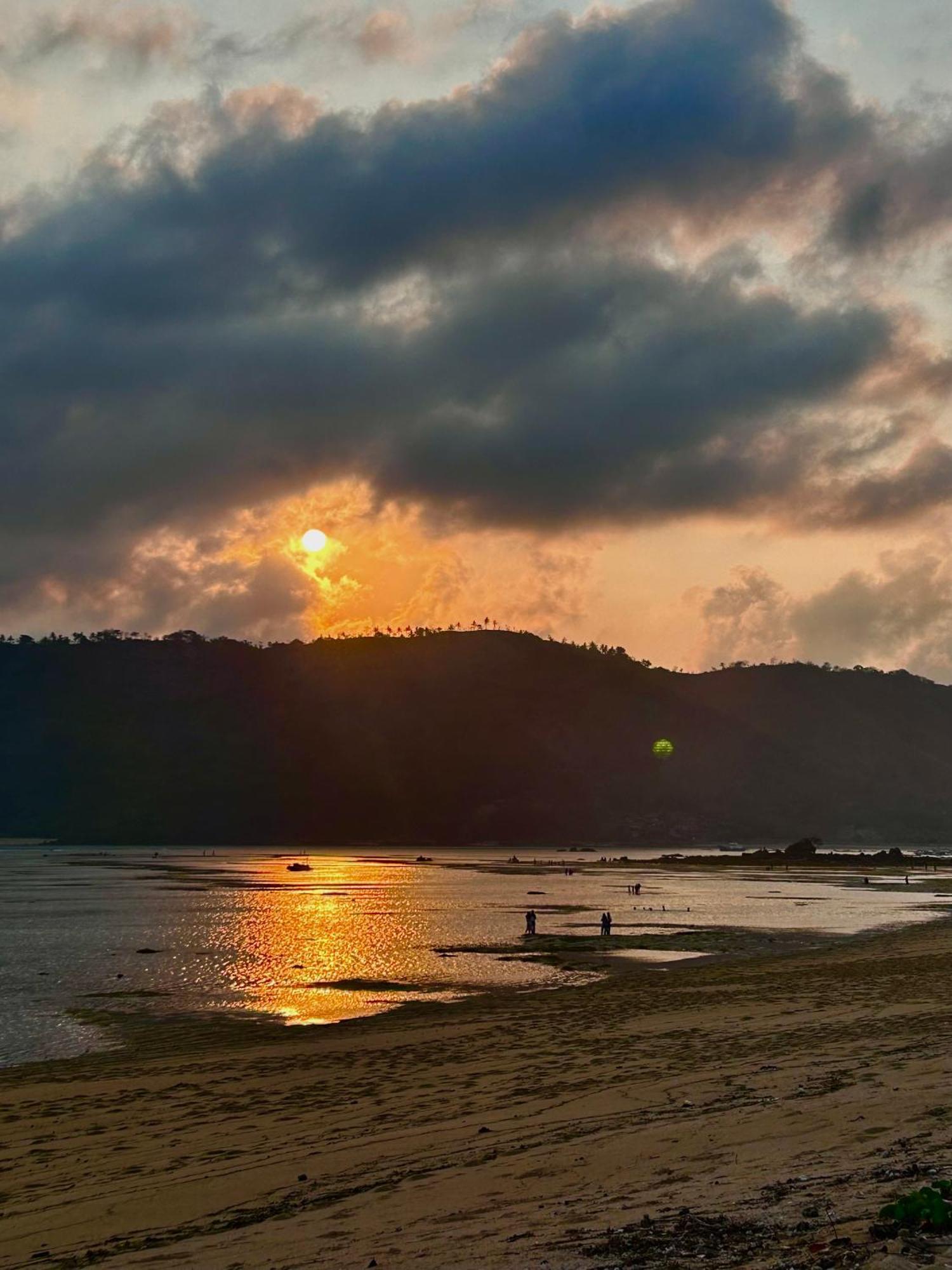 Waru Homestay Kuta  Buitenkant foto